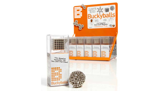 Illustration for article titled How Buckyballs Fell Apart